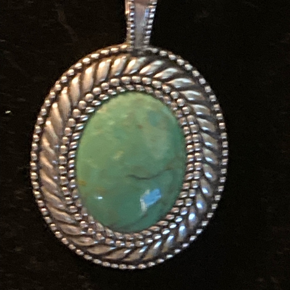 Green Turquoise and sterling silver necklace - Picture 5 of 7